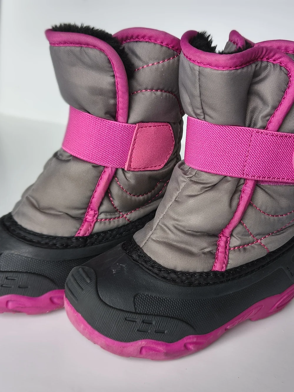 Kamik Snowbug 5 Toddler Winter Boots Size 9/26 Gray/Pink Waterproof Insulated